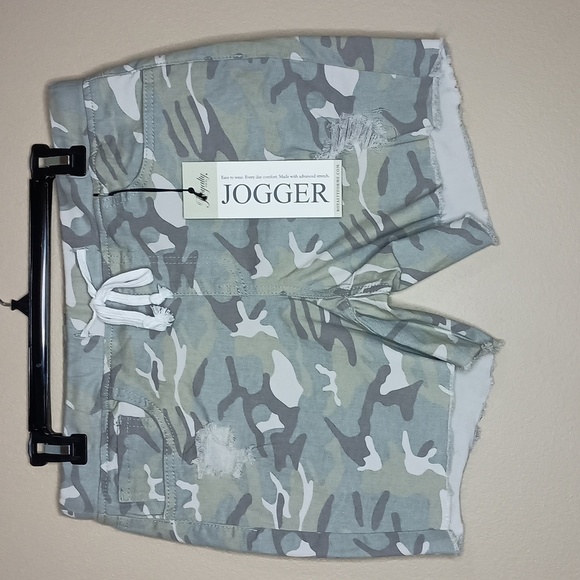 Royalty For Me Pants - Royalty for Me Jogger Shorts